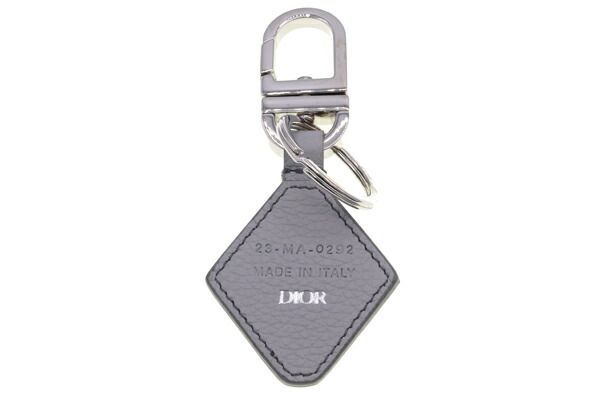 Dior キーホルダー 23MA0292 グレー（すぐ届く】DIOR ディオール
