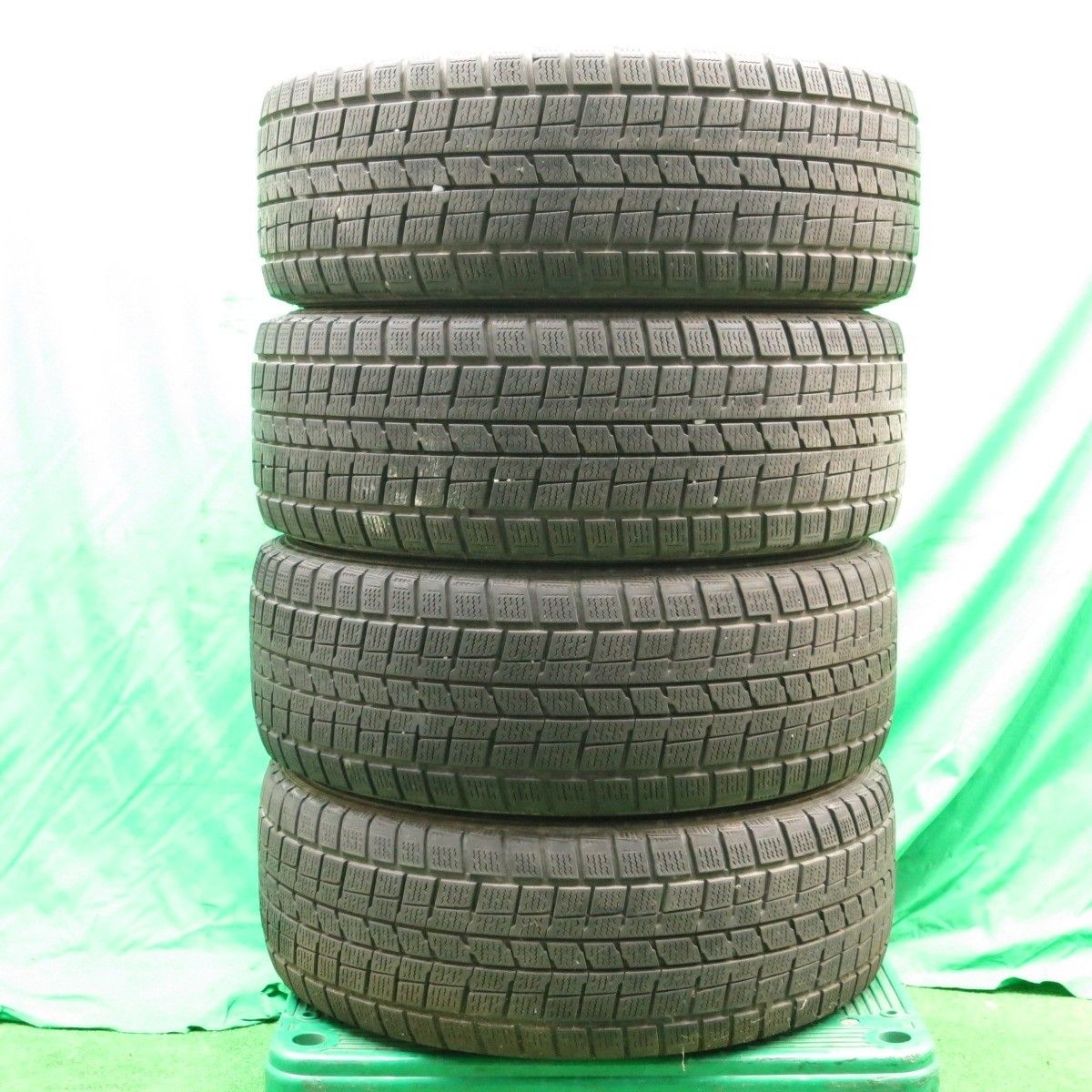 バリ溝！8.5分☆トヨタ アイシス 純正 205/55R16 スタッドレス 