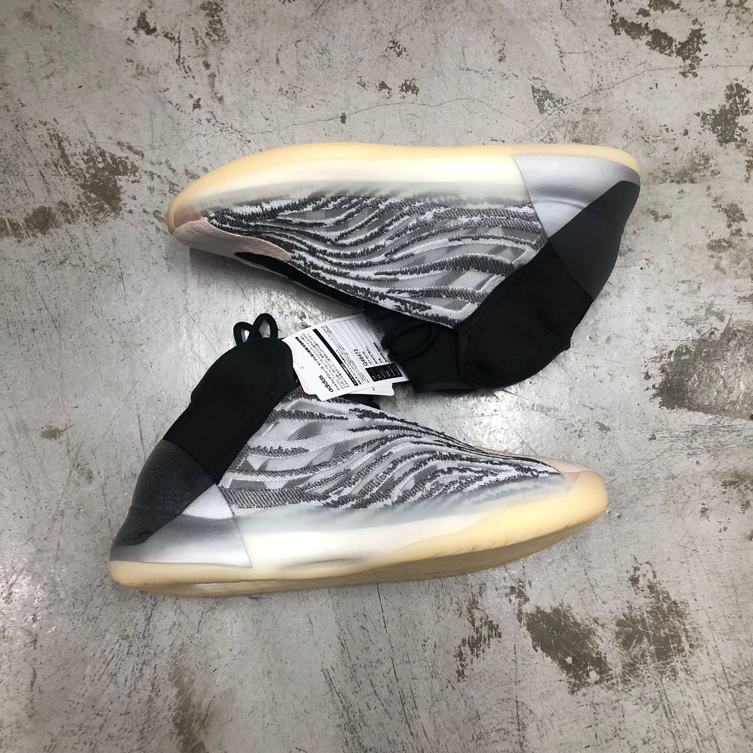 新品 国内正規 adidas YEEZY Quantum QNTM Q46473 クォンタム イージー 