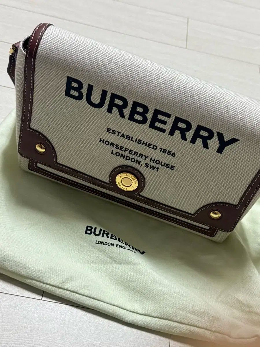 Burberry バーバリー クロスバッグ バッグ