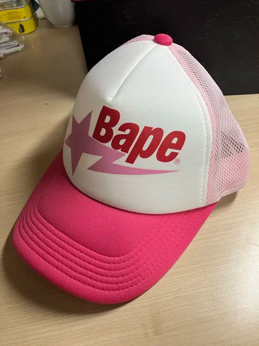 A BATHING APE(アベイシングエイプ) トラッカー メッシュ