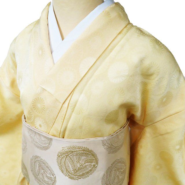 お着物単品 正絹 色無地 美品 a8 色無地 着物 中古 正絹 袷 フォーマル 紋付き 地模様 花模様 菊