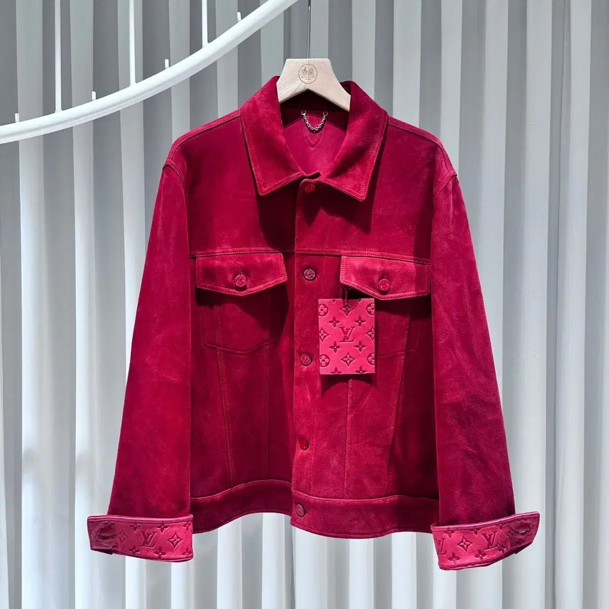 Louis Vuitton(ルイヴィトン) モノグラム スエード トラッカー