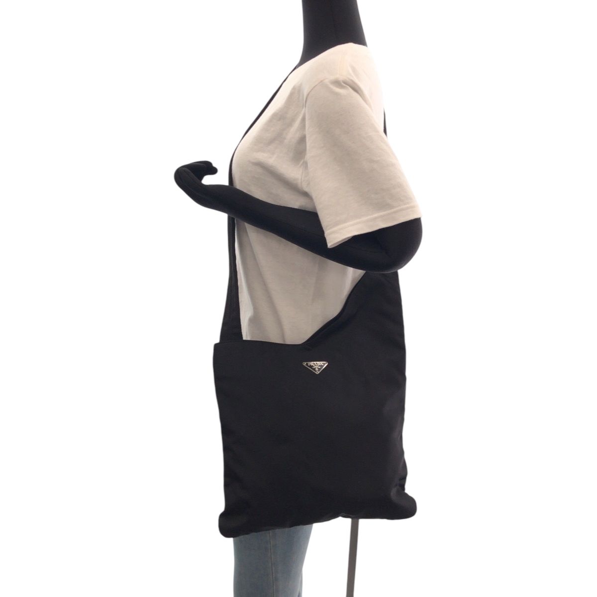 PRADA プラダ テスート 三角ロゴプレート ブラック 黒 シルバー金具