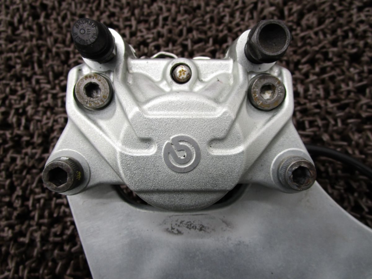 M1100S リアキャリパー