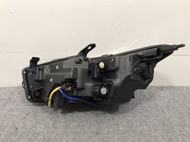スカイライン V37/YV37/HV37/HNV37/ZV37 純正 後期 右 ヘッドライト