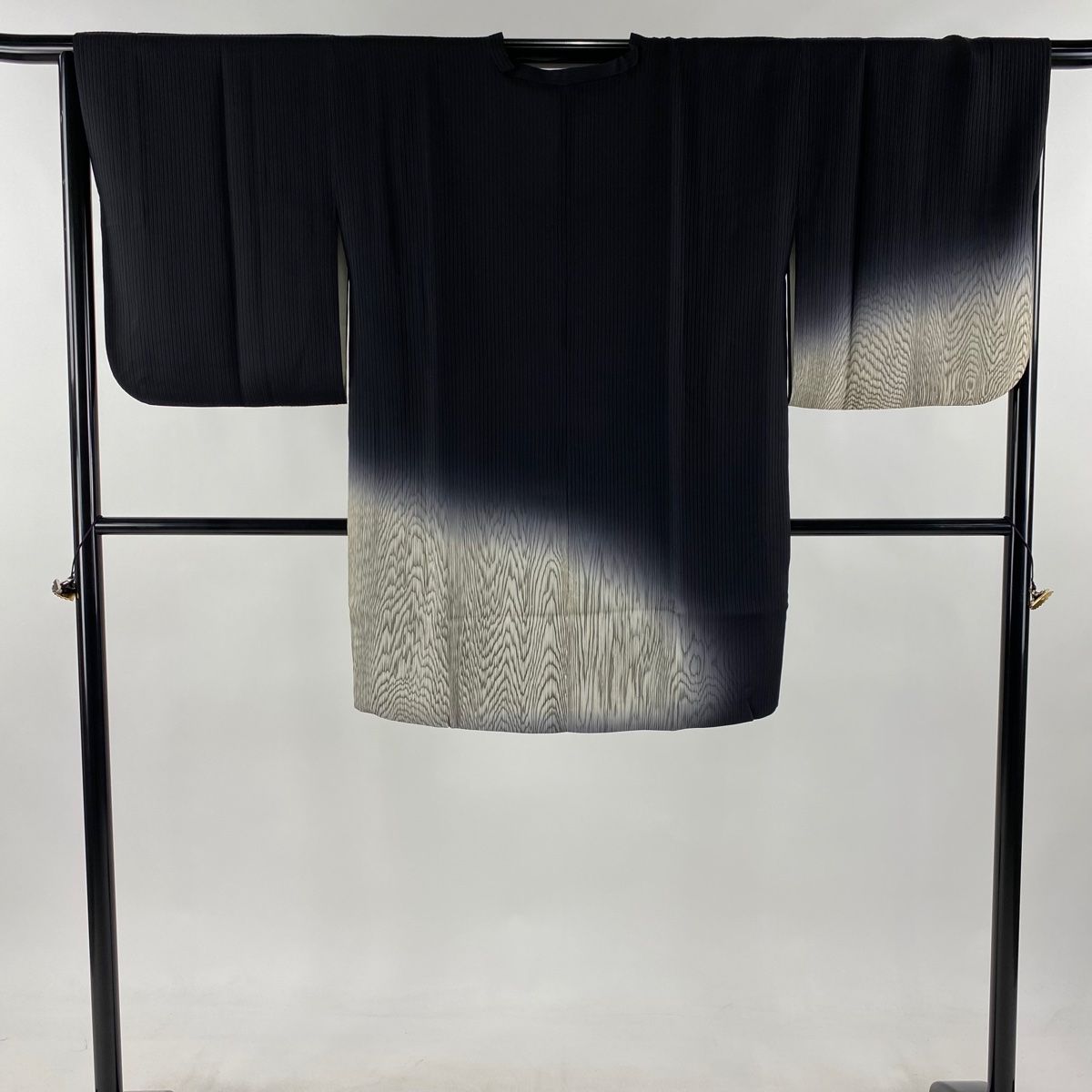 道行 身丈92cm 裄丈65.5cm M 和装コート 角衿 熊谷温 落款 木目 ぼかし 黒 正絹 名品