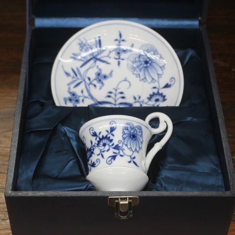 極美品 レア Meissen マイセン ブルーオニオン カップ&ソーサー 極美品 レア Meissen マイセン ブルーオニオン カップ&ソーサー