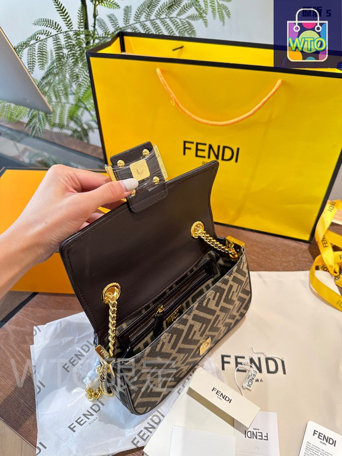 ☆ヴィンテージ☆フェンディ☆FENDI☆ミニバケットバッグ フェンディ FENDI バケットバッグ ミニ 8BS017 ライトブルー