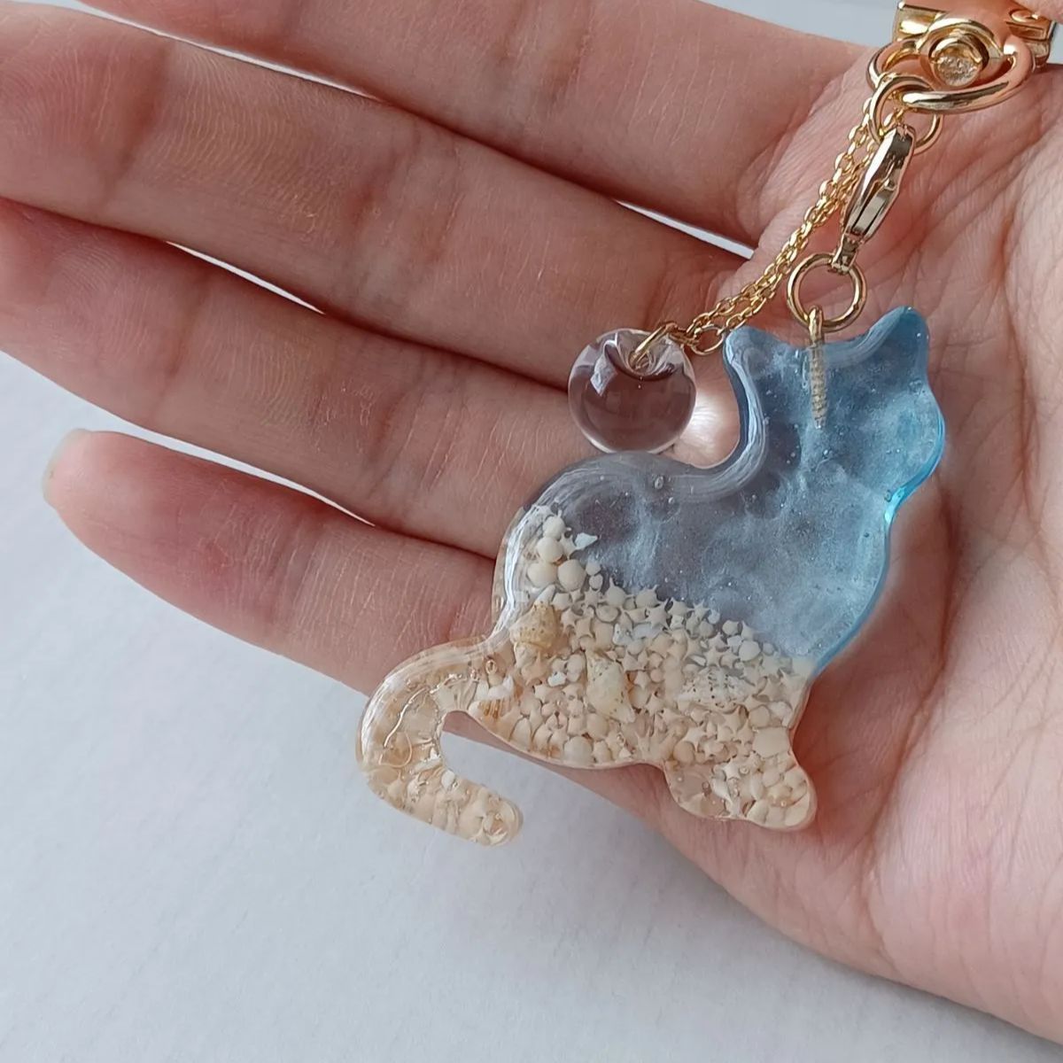 海デザイン猫キーホルダー 飛び降りよ ハンドメイド レジン