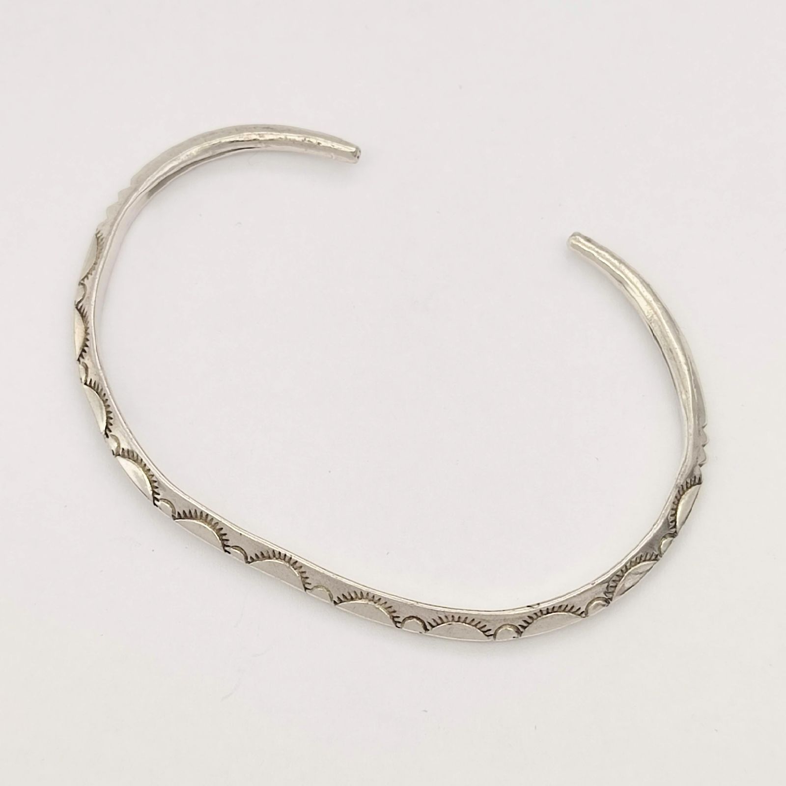 Larry Smith シルバーバングル LARRY SMITH ラリースミス EXTRA THIN TRIANGLE BRACELET