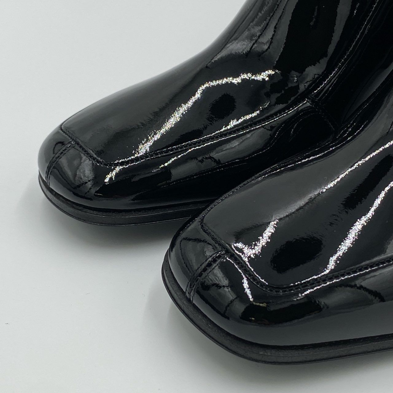5h29《未使用品》 SAINT LAURENT サンローラン Beau パテントレザー 