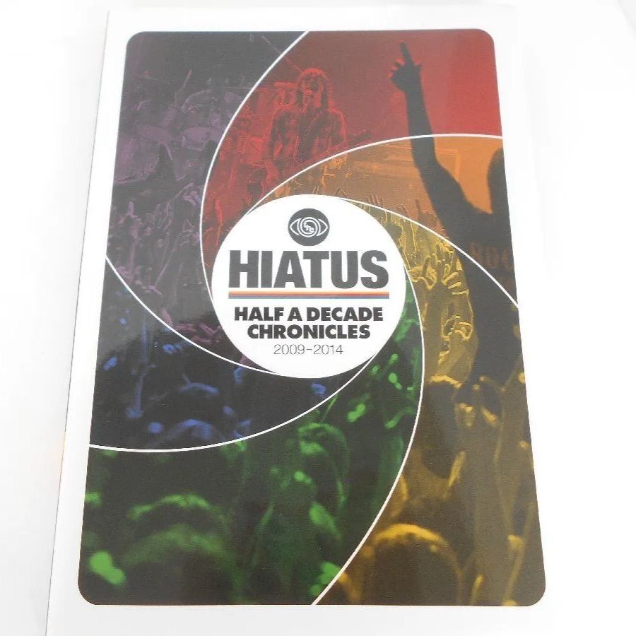 the HIATUS HALF A DECADE CHRONICLES 2009-2014 パンフレット
