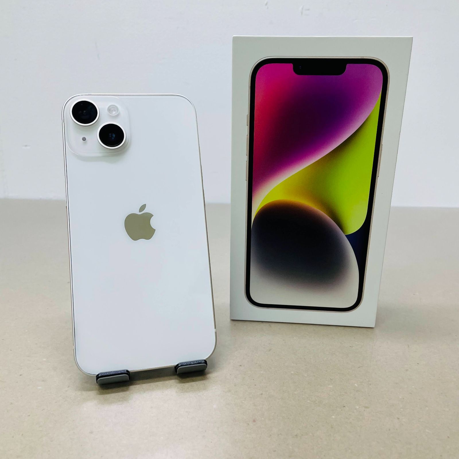 美品】Apple iPhone14 256GB ホワイト 美品 Apple iPhone14 256GB