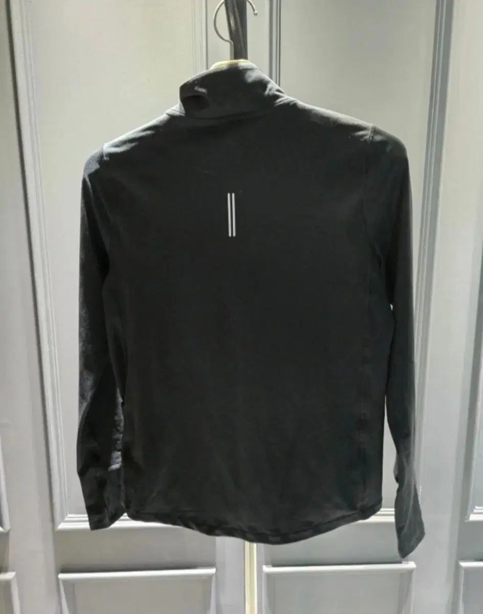 NIKE ナイキ ドライフィット 黒 長袖 ジップアップTシャツ レディース S