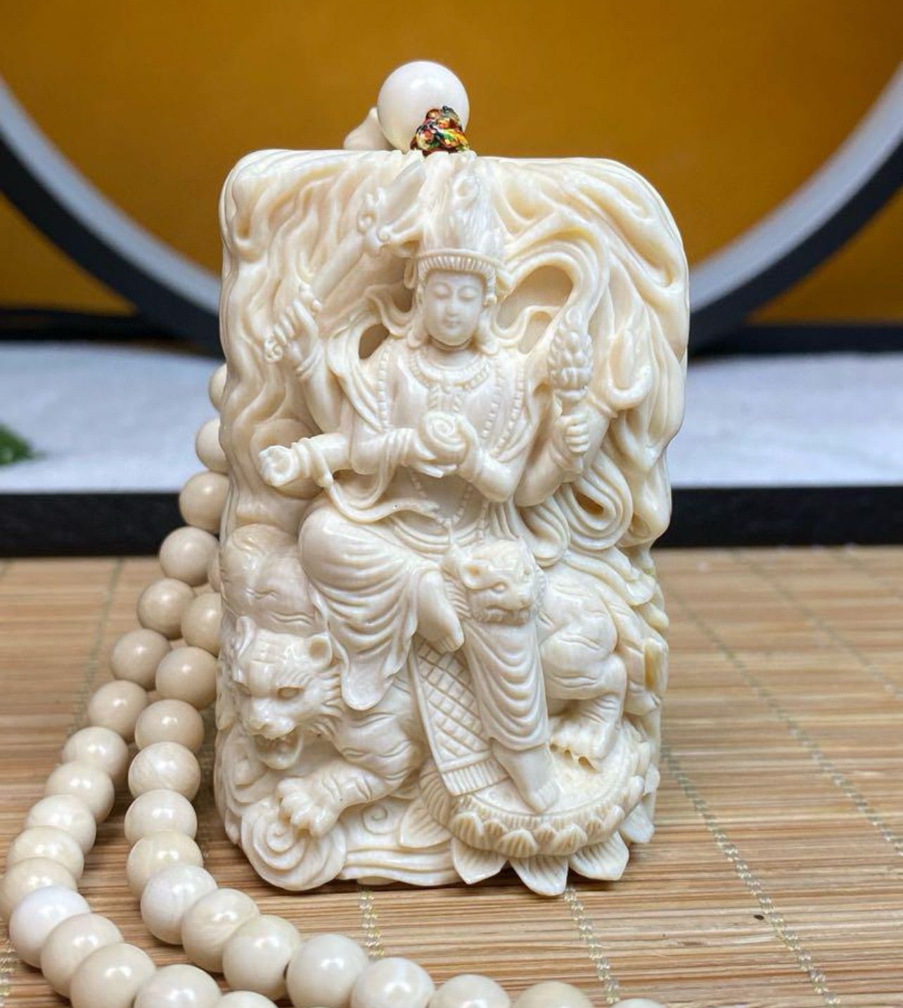 天然マンモス牙美しい手作り彫刻 虚空蔵菩薩 ネックレス - メルカリ
