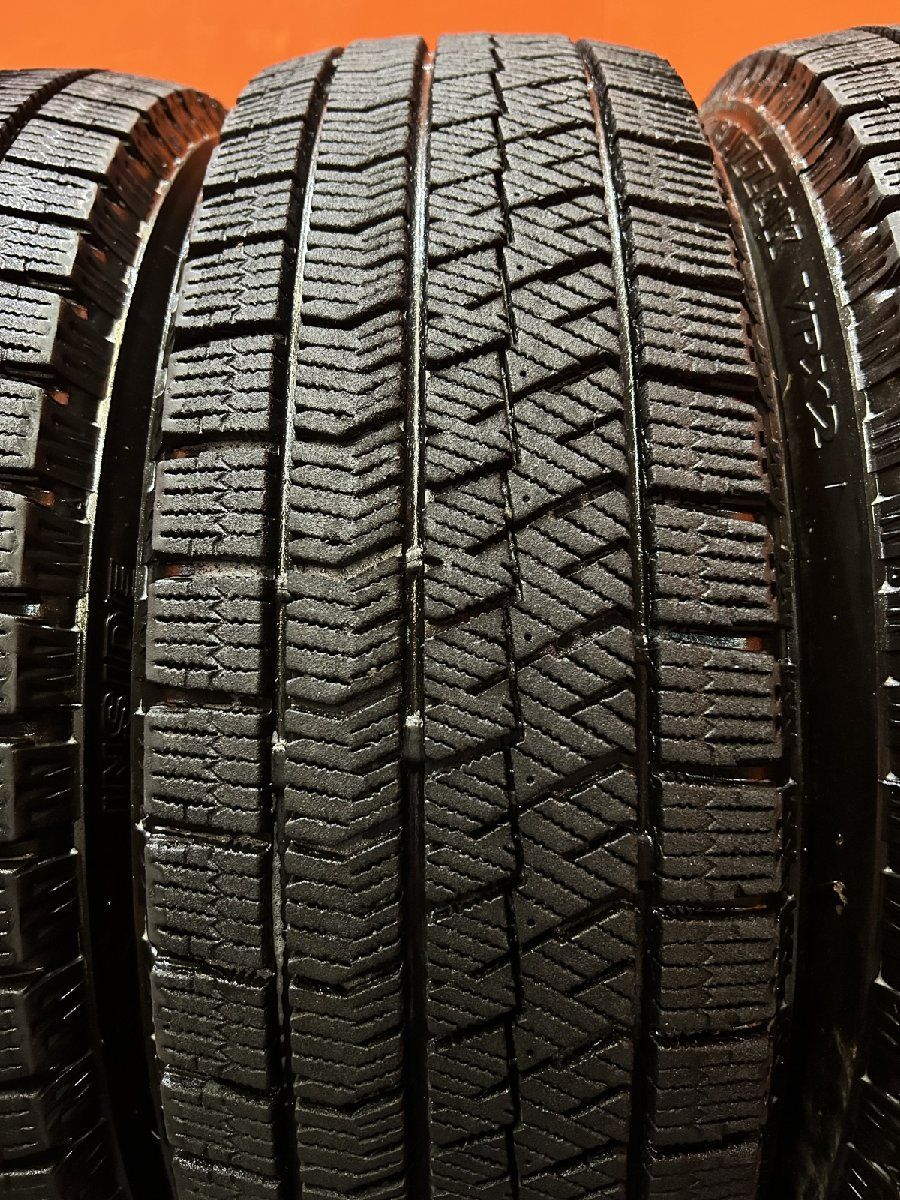 スタッドレスタイヤ4本のうちの2本 Amazon.co.jp: KINGNATE スタッドレスタイヤ 4本セット 冬タイヤ 四本