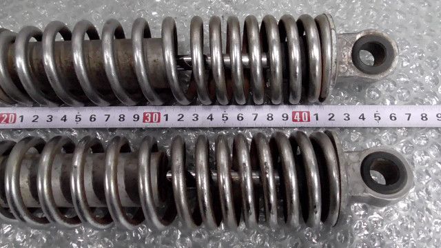 CL400 NC38-1001xxx の リアサス SHOWA 錆 1759195626 BRIGHTFACE_UK