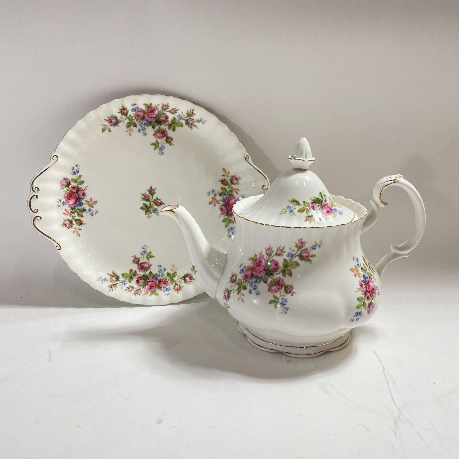 ROYAL ALBERT ロイヤルアルバート MOSS LOSE モスローズ ケーキプレート-ティーポット 2点 まとめ 現状品 1.2kg