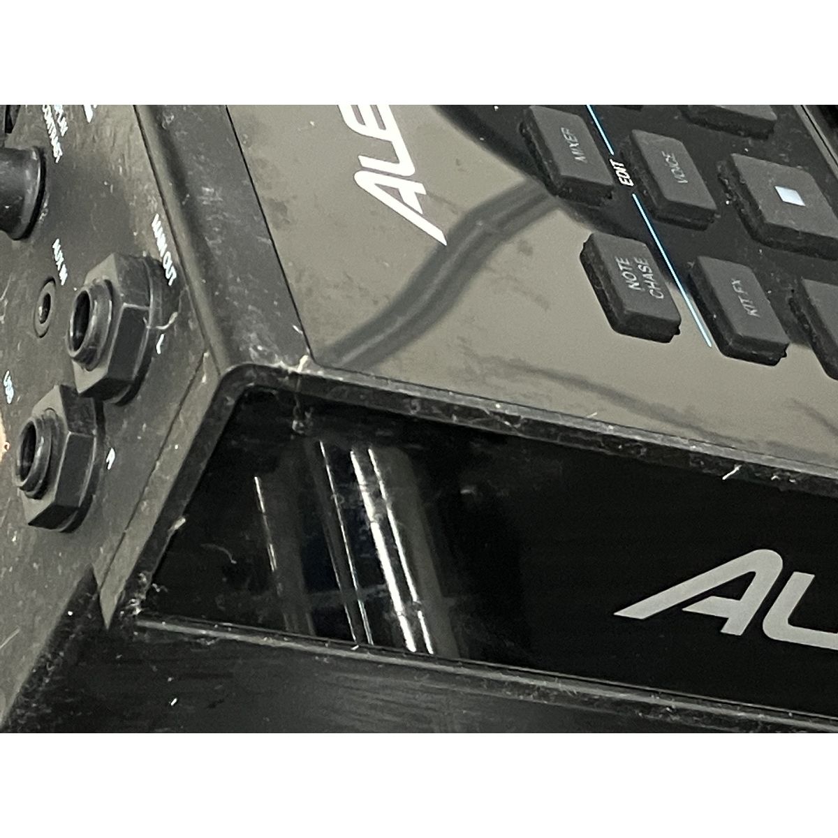 ALESIS