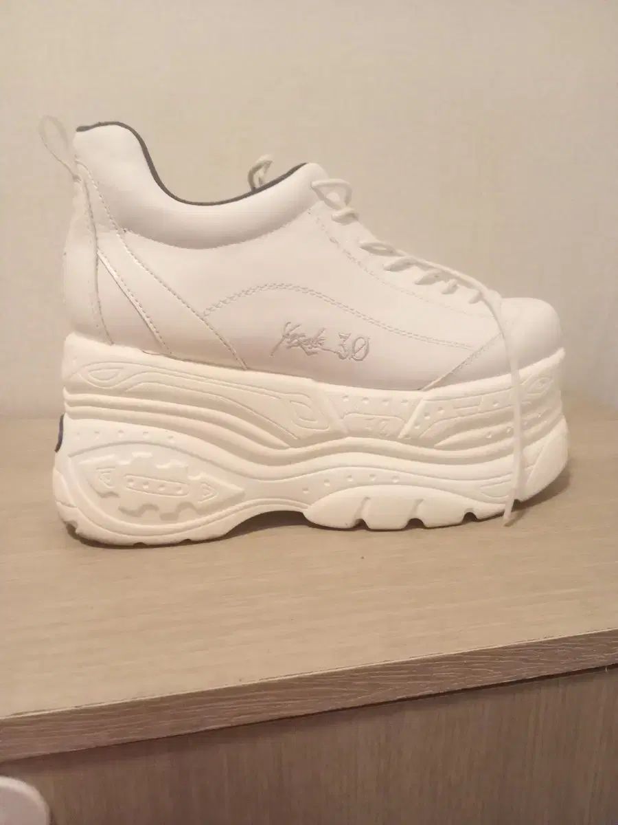 厚底 スニーカー