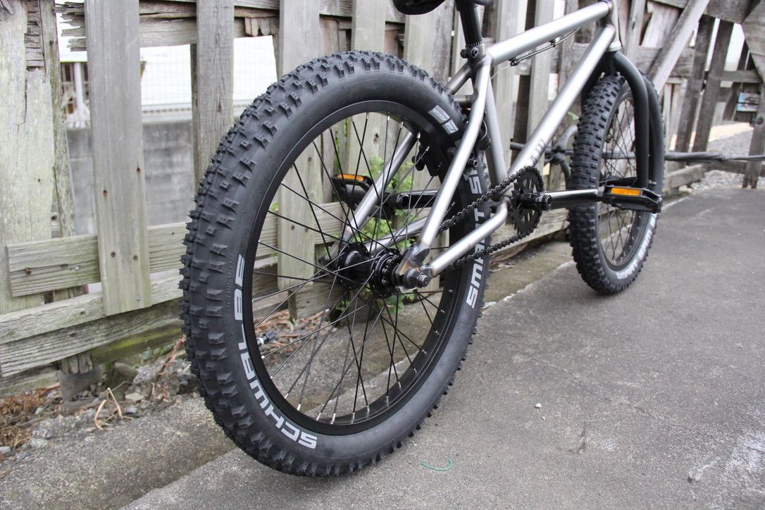 自転車 BMX 20インチ 軽量オフロードタイヤ SCHWALBE SMART 自転車 BMX 20インチ 軽量オフロードタイヤ SCHWALBE SMART SAM