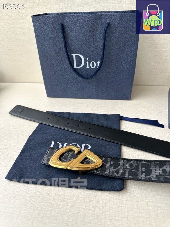 最終値下げ！Dior バックルのみ 今日特価】Dior CD30 マルチカラーベルトバックル-1 - メルカリ