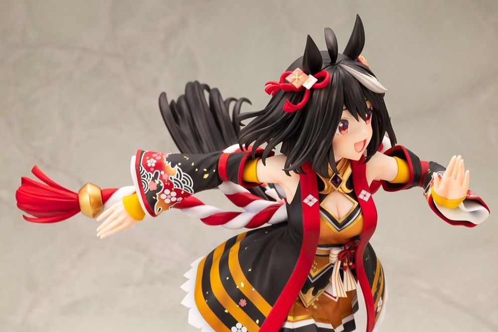 表情替えパーツ付き［迫る熱に押されて］キタサンブラック 1/7 完成品