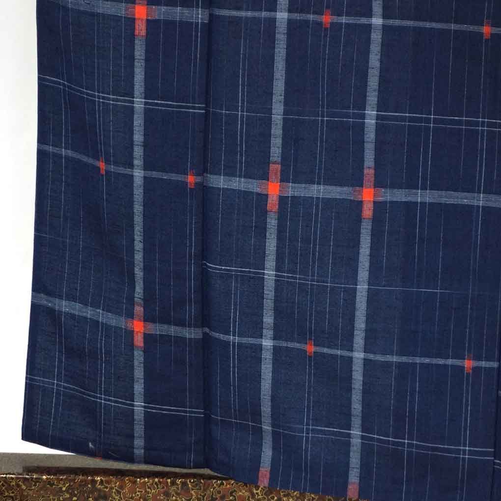 紬 身丈161cm 裄62cm 前幅22cm 後幅28cm 袖丈47cm 袖幅32cm レディース 単衣 格子 裄Sサイズ 初夏 初秋用 正絹 シルク ネイビー リメイク リユース リサイクル 呉服のきくや