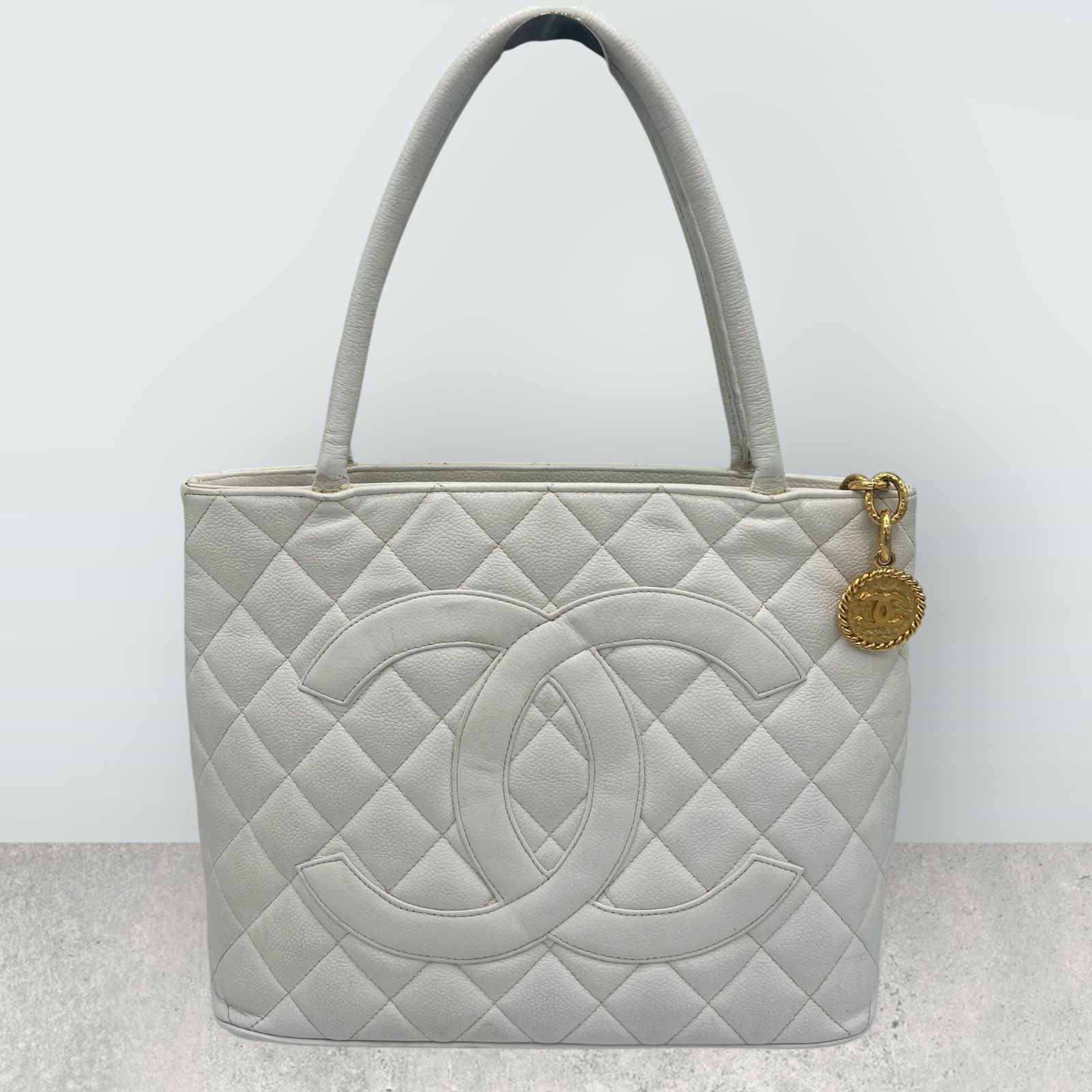 極美品】ボッテガヴェネタ メッセンジャーバッグ イントレチャート