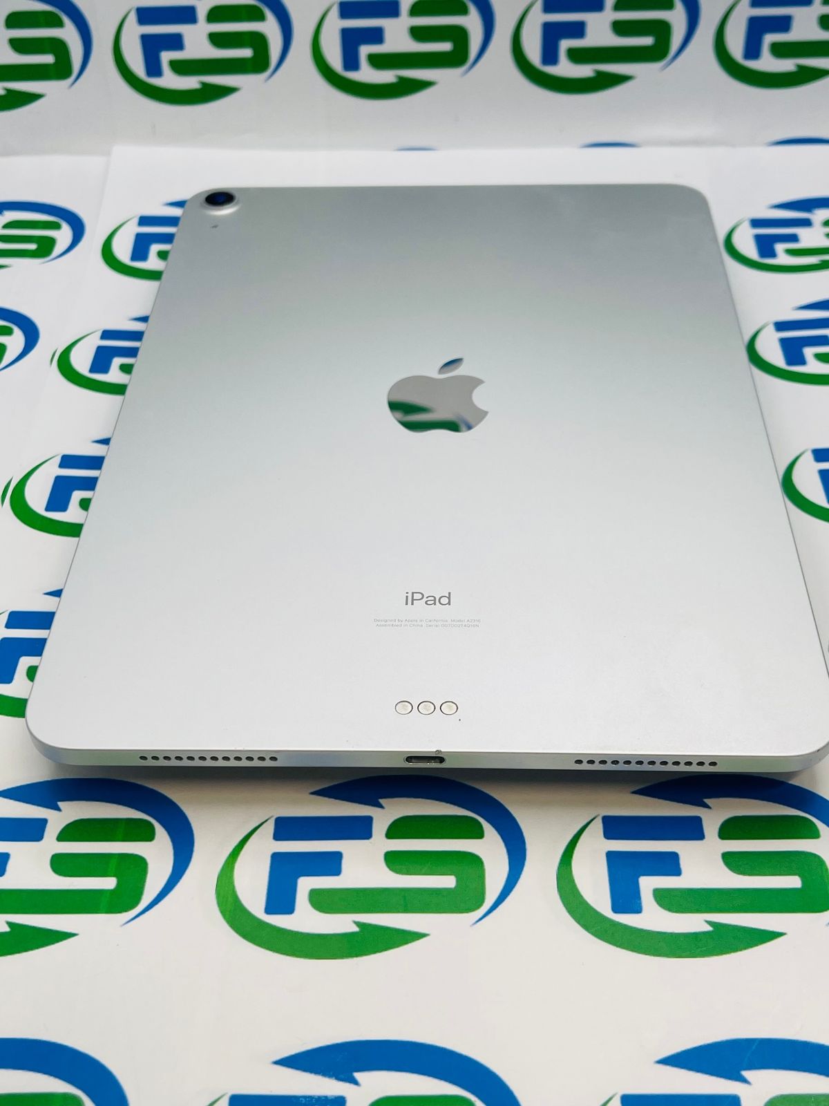 64GB シルバー