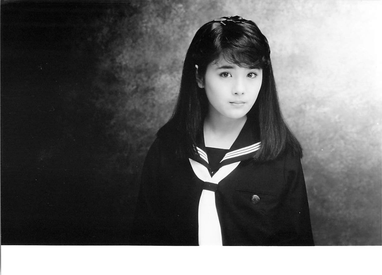  f さびしんぼう 1985年映画オリジナルスチール写真 fu000003 大林宣彦 山中恒 富田靖子 尾美としのり 藤田弓子 小林稔侍 佐藤允 岸部一徳 根岸季衣 小林聡美 ピアス収納 置物 インテリア小物