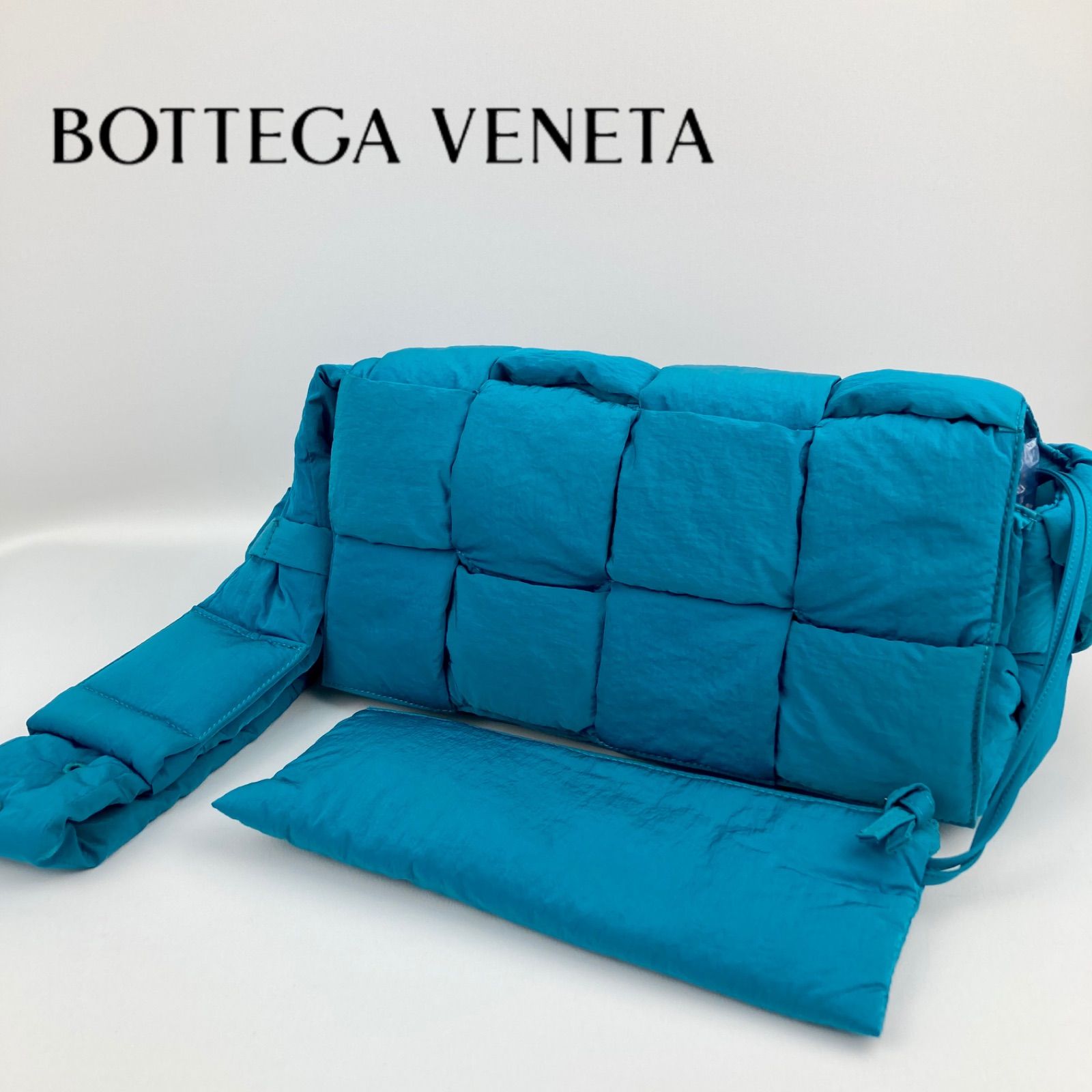 オープニング価格 【極美品】BOTTEGA VENETA ボッテガヴェネタ パデッドテック カセット イントレチャート ナイロン ショルダーバッグ -  メルカリ