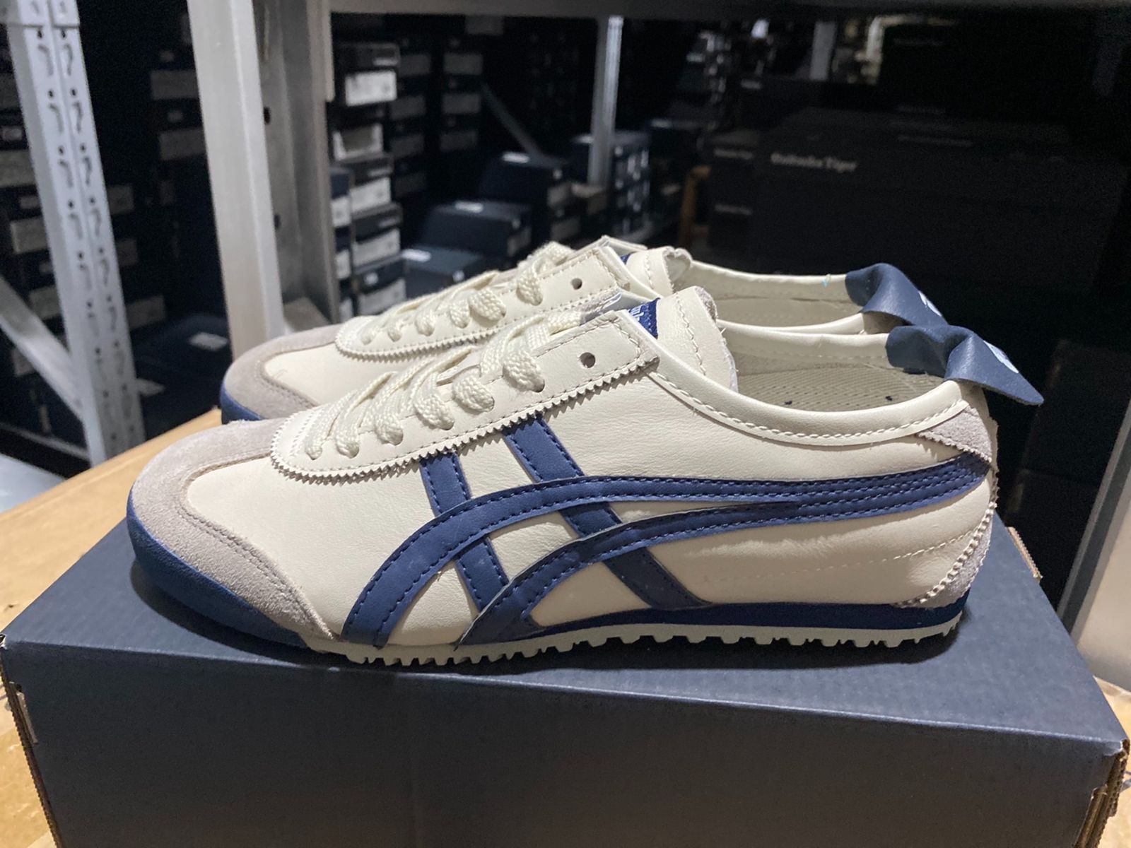 新品 Onitsuka Tigerオニツカタイガー MEXICO 66 スニーカー