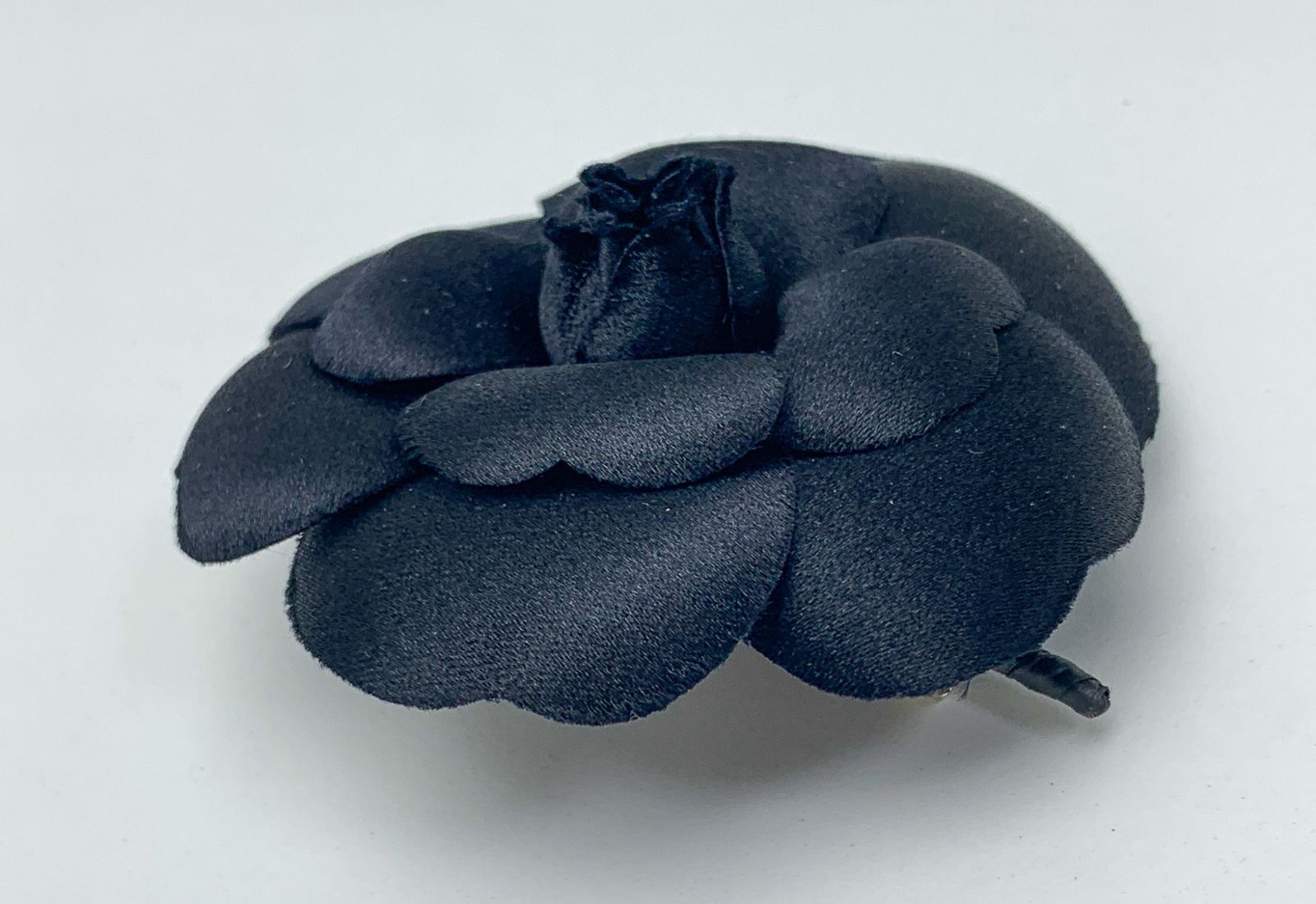 CHANEL シャネル 花モチーフ カメリア 黒 ブラック コサージュ