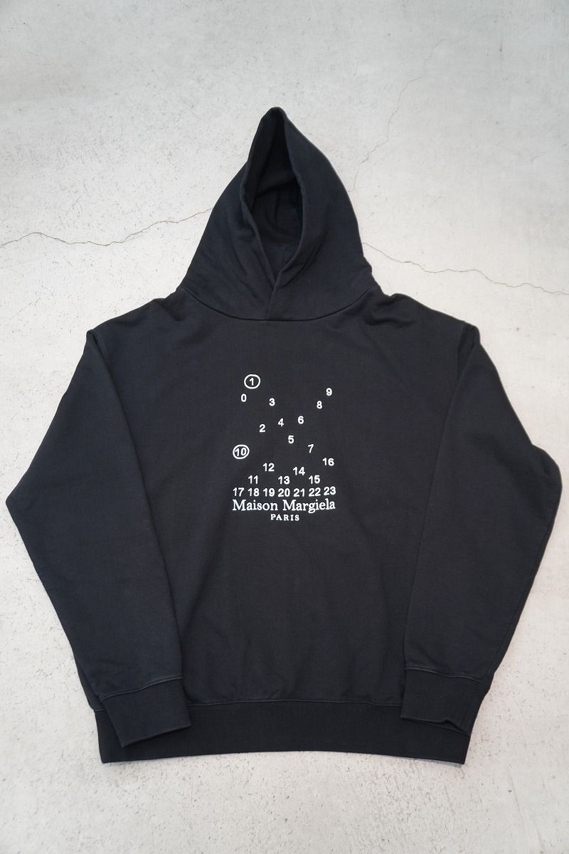 入手困難】メゾンマルジェラ☆ カレンダーロゴ スウェット パーカー