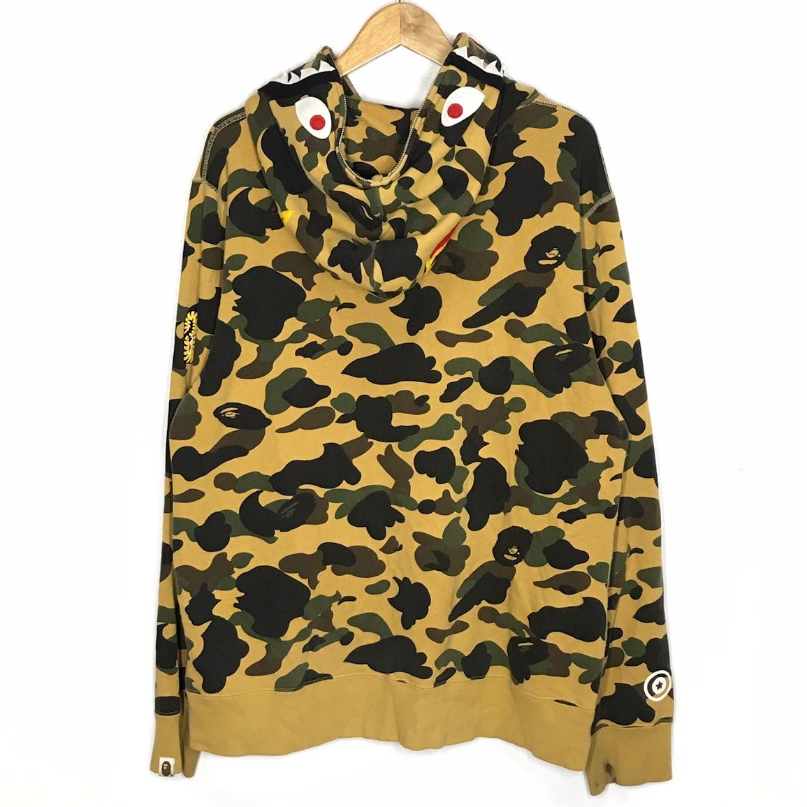 倉吉店 A BATHING APE アベイシングエイプ パーカー shark full zip hoodie ジップパーカー 001ZPJ701006M カモ サイズ XL 103