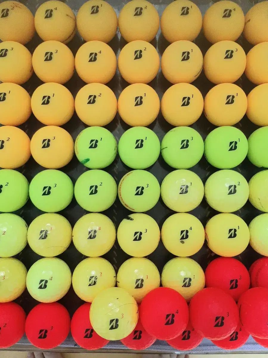 ブリヂストン（Bridgestone） 3 平和 カラーボール A +/ レベル 60 スポーン ロストボール ゴルフボール