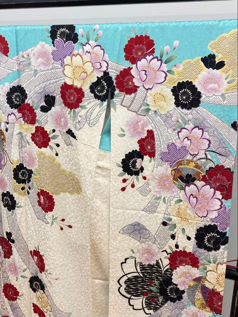 ファッション誌振袖 vivi 銀通し 金彩 刺繍 身丈169cm 撥水加工済