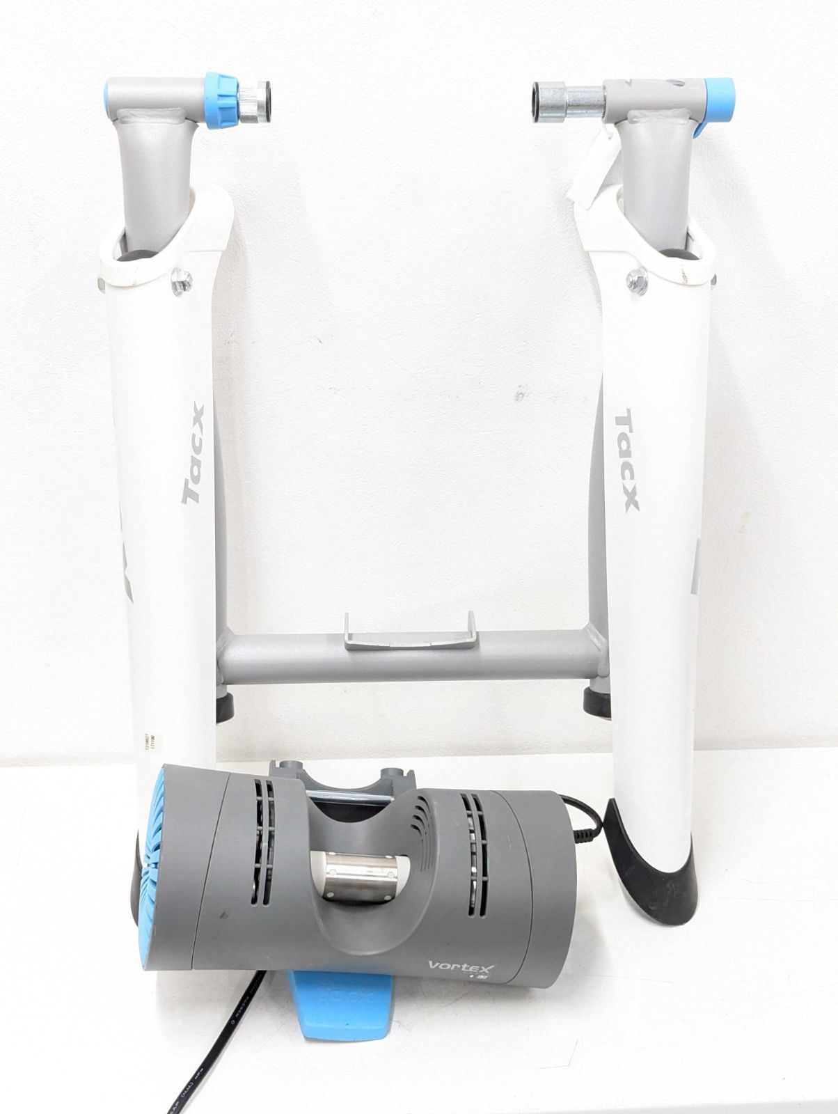 並品 Tacx 700c用 トレーナー OCY250608P