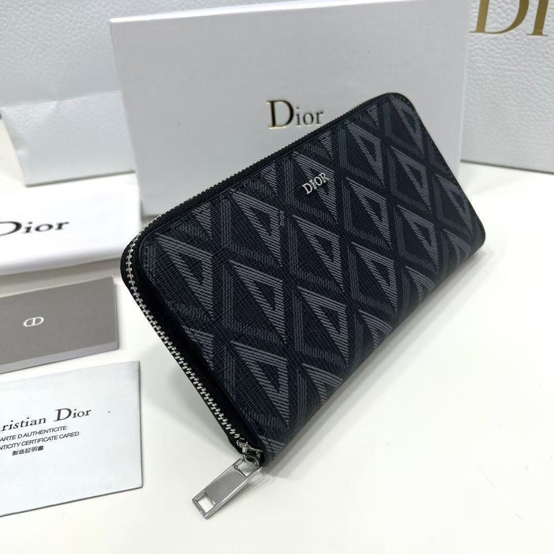 【41】新品未使用　Christian Dior　財布 Christian Dior 中古 ディオール 二折財布 レディース ブランド