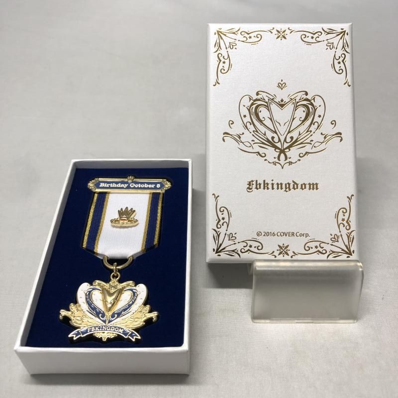 白上フブキ　誕生日記念グッズ2024 勲章バッジ　ホロライブ　c 白上フブキ 誕生日記念2024 フブキングダム勲章ピンバッジ