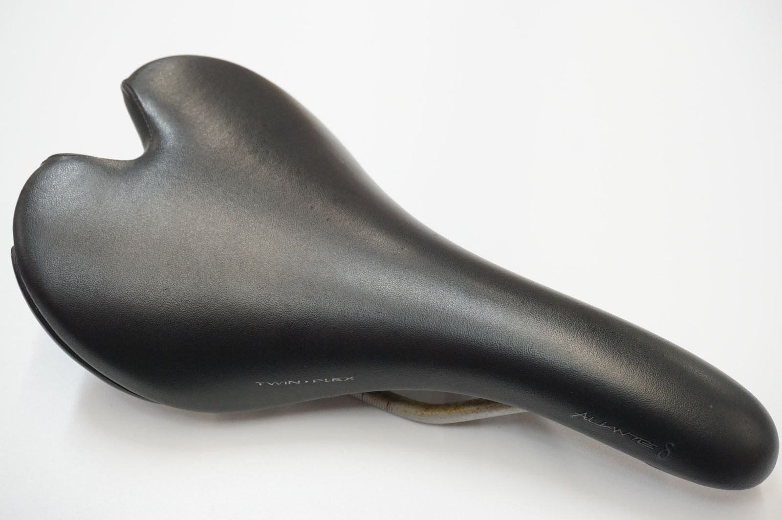 FIZIK 「フィジーク」 ALiANTE8 サドル / バイチャリ福岡店