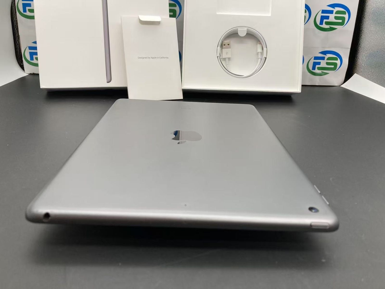 Apple iPad 10.2インチ スペースグレー 本体 iPad(第8世代) Wi-Fiモデル 10.2インチ