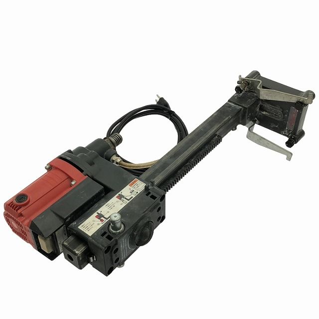 100V