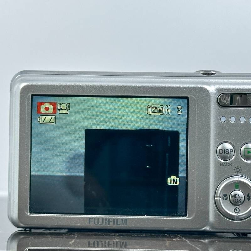 FUJIFILM FINEPIX J30 シルバー コンデジ デジカメ 動作品 FUJIFILM