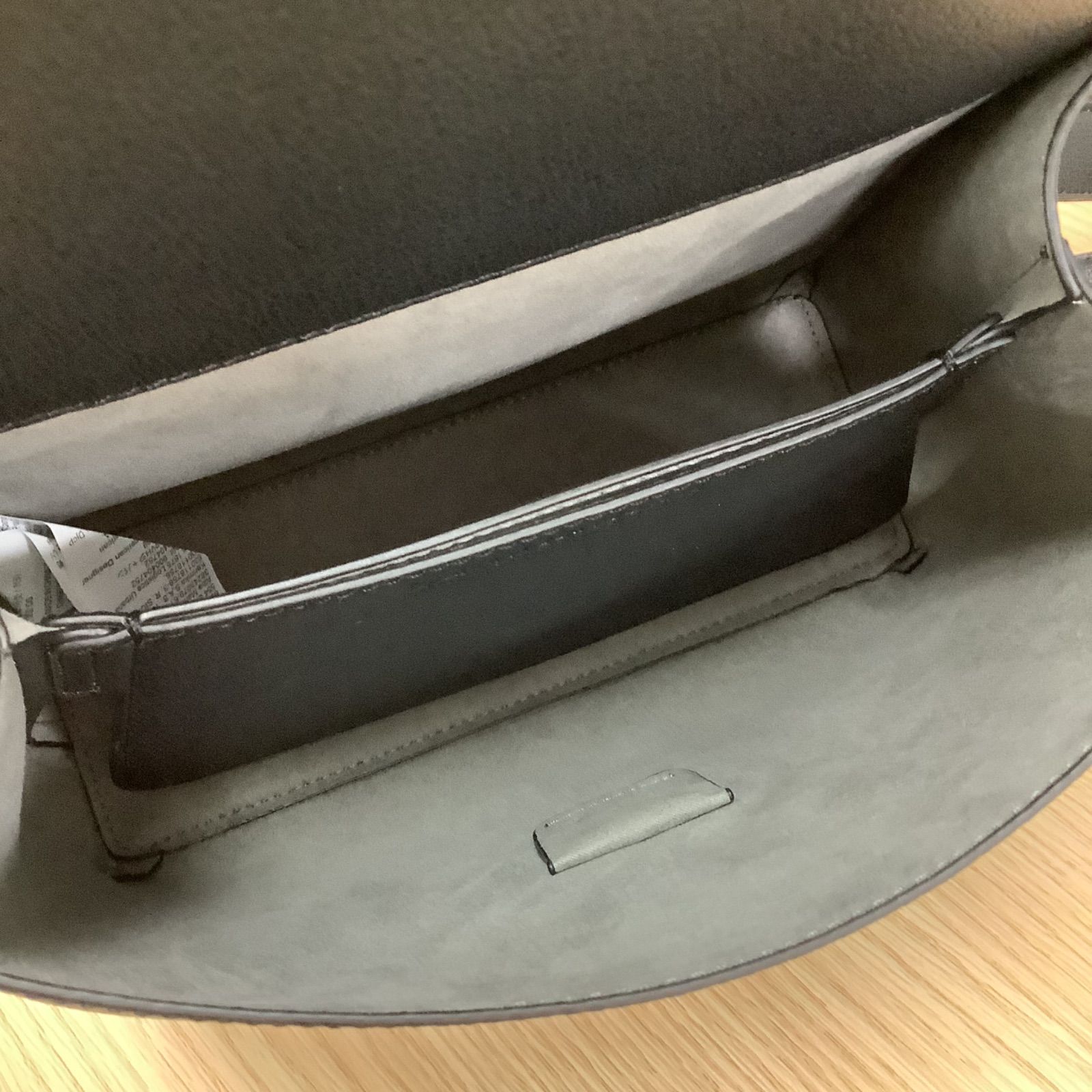 美品】Calvin Klein メタルモノグラムトップハンドルバッグ - メルカリ