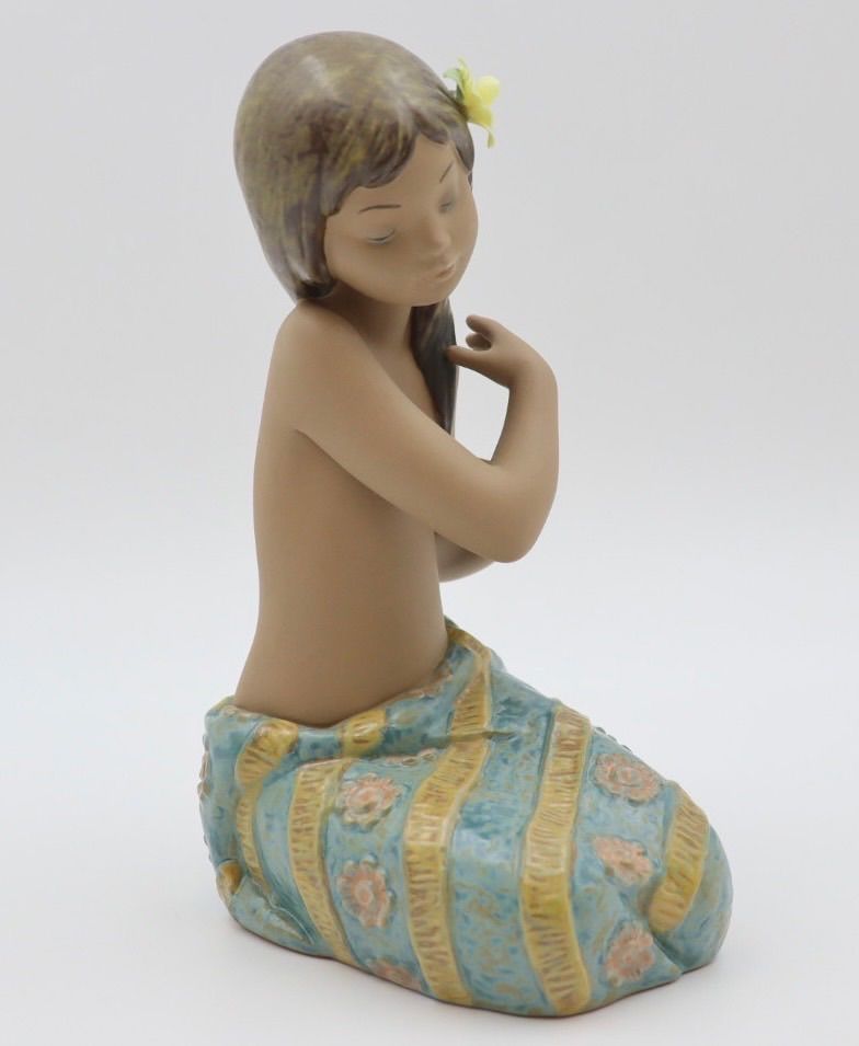 リヤドロ LLADRO アイランドビューティー NO.2383 フィギュリン