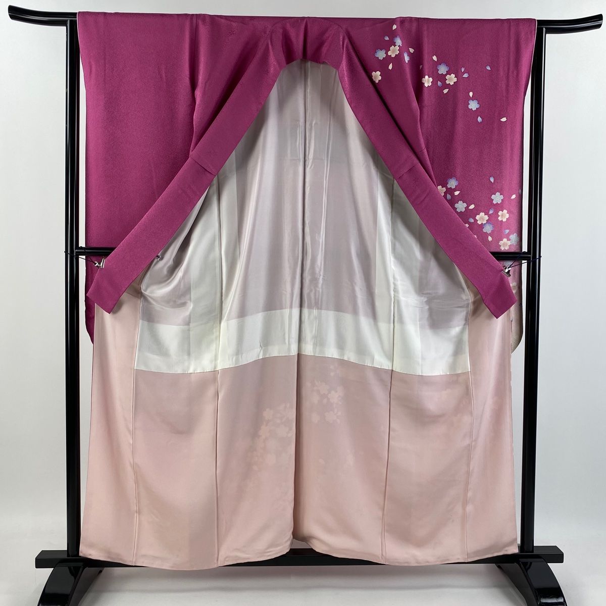 振袖フルセット 白・ピンク・紫　袷 乱 桜 箔 金彩 正絹 正統派古典 白/ピンク 椿柄/桜柄/シンプル 可愛らしい 清楚 和柄