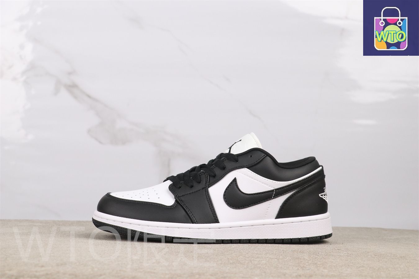 極美品　NIKE WMNSエアジョーダン1 LOW パンダ　DC0774-101 エア ジョーダン 1 ナイキ ウィメンズ エアジョーダン ロー NIKE